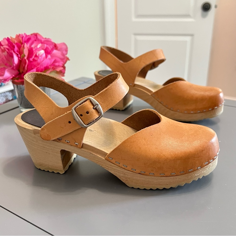 Vollsjö Sweden Camel Brown Leather Wooden Block Sandal Clogs